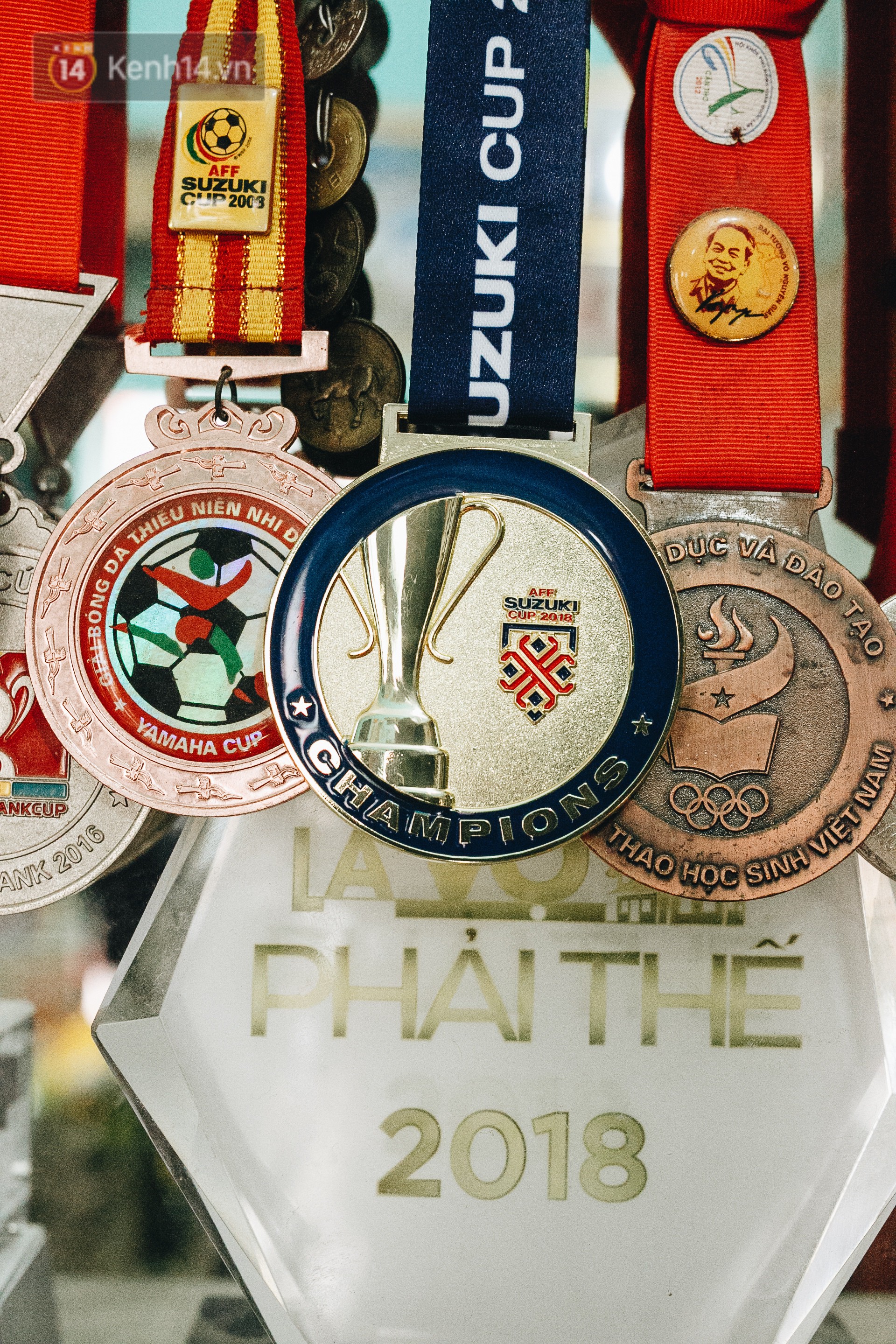 Đỗ Duy Mạnh: Chuyện cậu bé nhặt bóng 10 năm trước và người hùng sau vô địch AFF Cup 2018-12