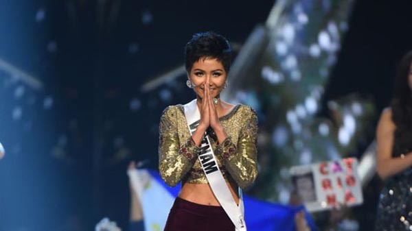 Loạt hình ảnh khó đỡ, gây cười của HHen Niê tại Hoa hậu Hoàn vũ thế giới-1