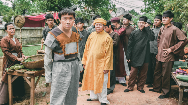 Trấn Thành không mặc quần chạy lông nhông trên phim trường-6