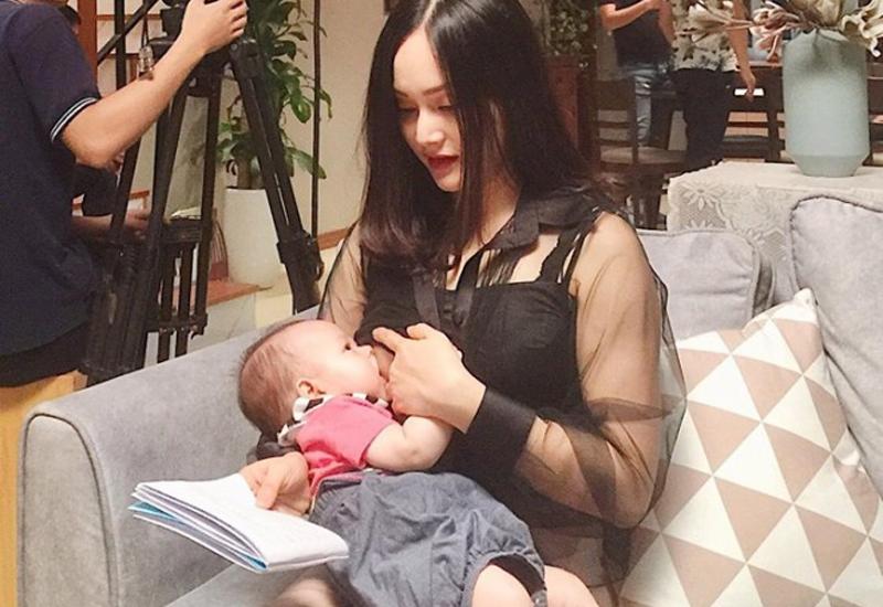 12 mỹ nhân vòng 1 ngoại cỡ vén áo cho con bú đẹp đến nghẹt thở-3