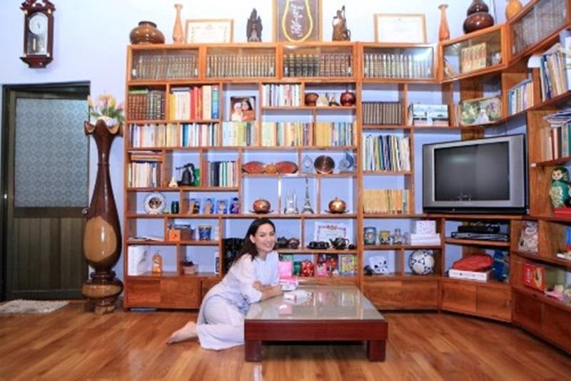 1 mình cân 21” con nuôi, nơi ở của Phi Nhung bên trời Tây chỉ đơn giản thế này!-10