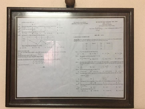 Lần đầu được 5.2 điểm thi môn Toán, nữ sinh đóng khung treo lên tường để ghi nhận chiến công hiển hách-1