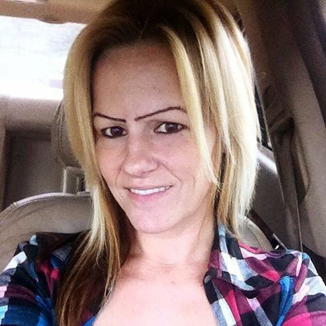 Hóa ra trên đời này vẫn còn những cặp chân mày không giống ai đến mức người xem phải hết hồn thế này-3