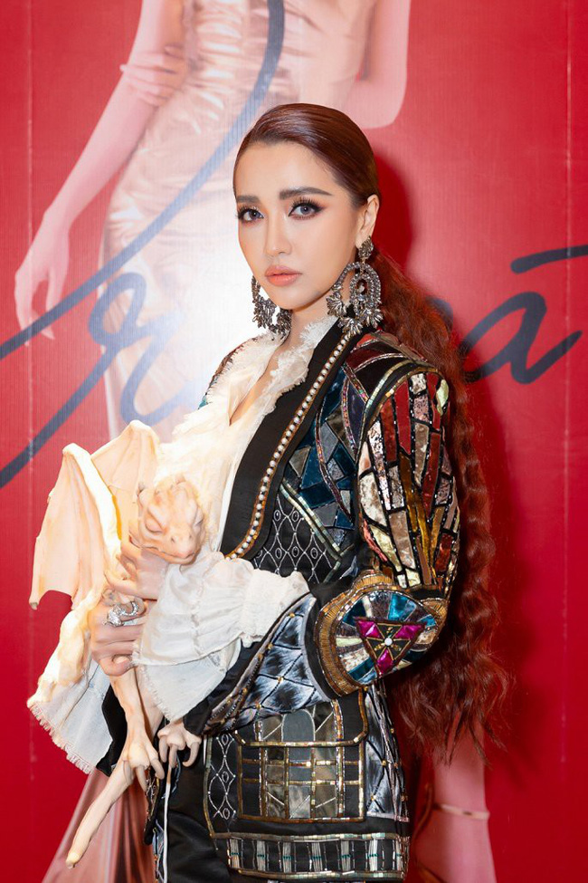 Gái ế quốc dân Bích Phương lại bị mẹ dằn mặt chuyện chồng con hay là tao tự sản xuất cho nhanh-5