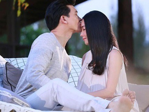 Chồng bỗng dưng mặn mà chuyện chăn gối, vợ phát hiện ra tin nhắn tư vấn từ người này mà chết ngất