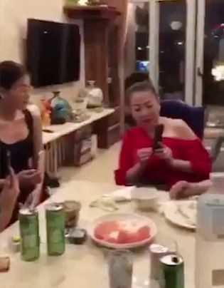 HOT: Rò rỉ clip chứng minh Hoa hậu Trái Đất 2018 Phương Khánh nói dối khi một mực khẳng định không quen HHen Niê-4