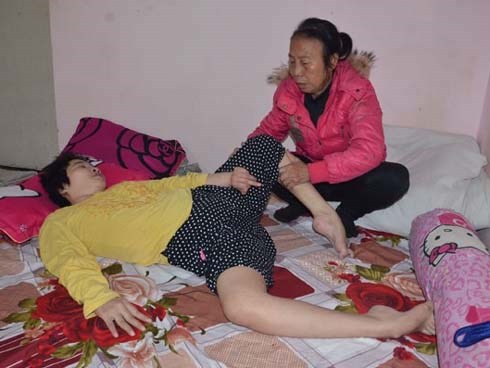 Cơ cực cuộc đời nữ sinh mê karatedo sau tai nạn giao thông