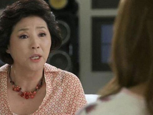 Vác bụng bầu về xin cưới, nhìn danh sách dài những thứ mẹ anh “cần” tôi chỉ muốn hủy hôn