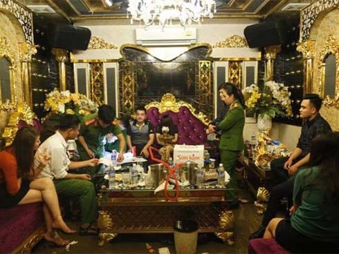Phó Giám đốc ngân hàng bị bắt trong vụ chơi ma túy tập thể tại Hà Tĩnh