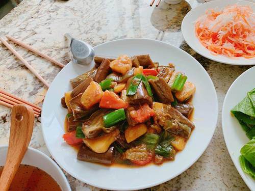 Có vợ nấu ngon thế này bảo sao Đăng Khôi cứ đi diễn xong lại chỉ biết tới cơm nhà-4