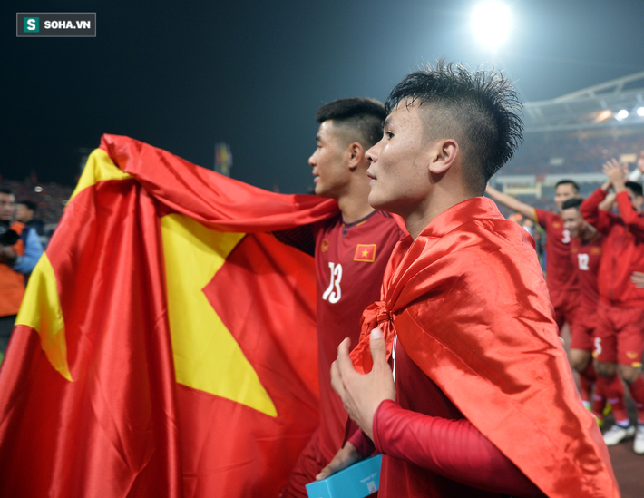 Quang Hải đoạt Quả bóng Vàng đầy xứng đáng trong ngày Công Phượng, Đình Trọng vắng mặt-1