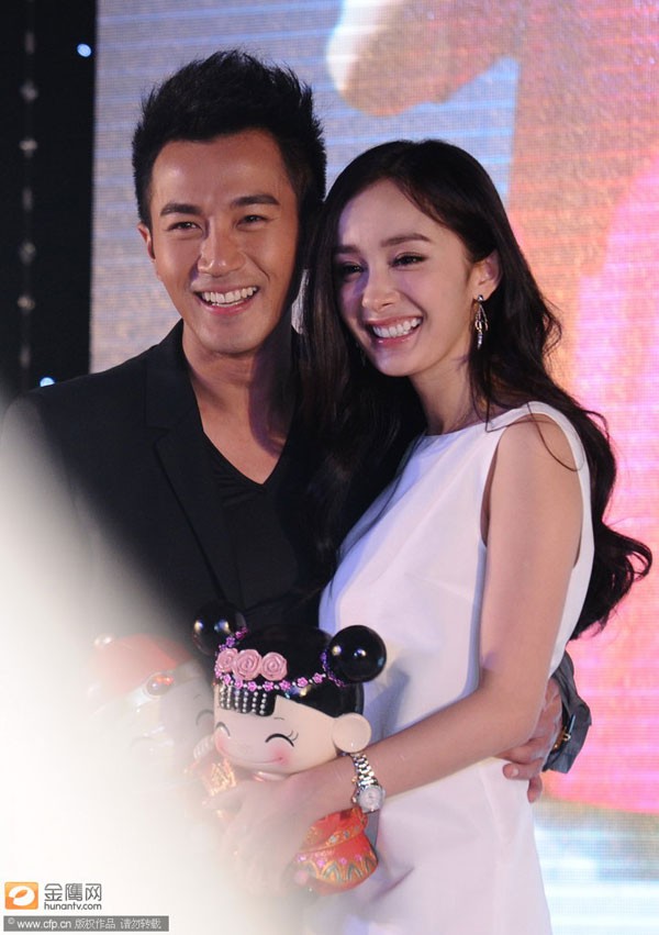 Trước khi ly hôn, Dương Mịch - Lưu Khải Uy từng có những khoảnh khắc mặn nồng đến rụng tim-22