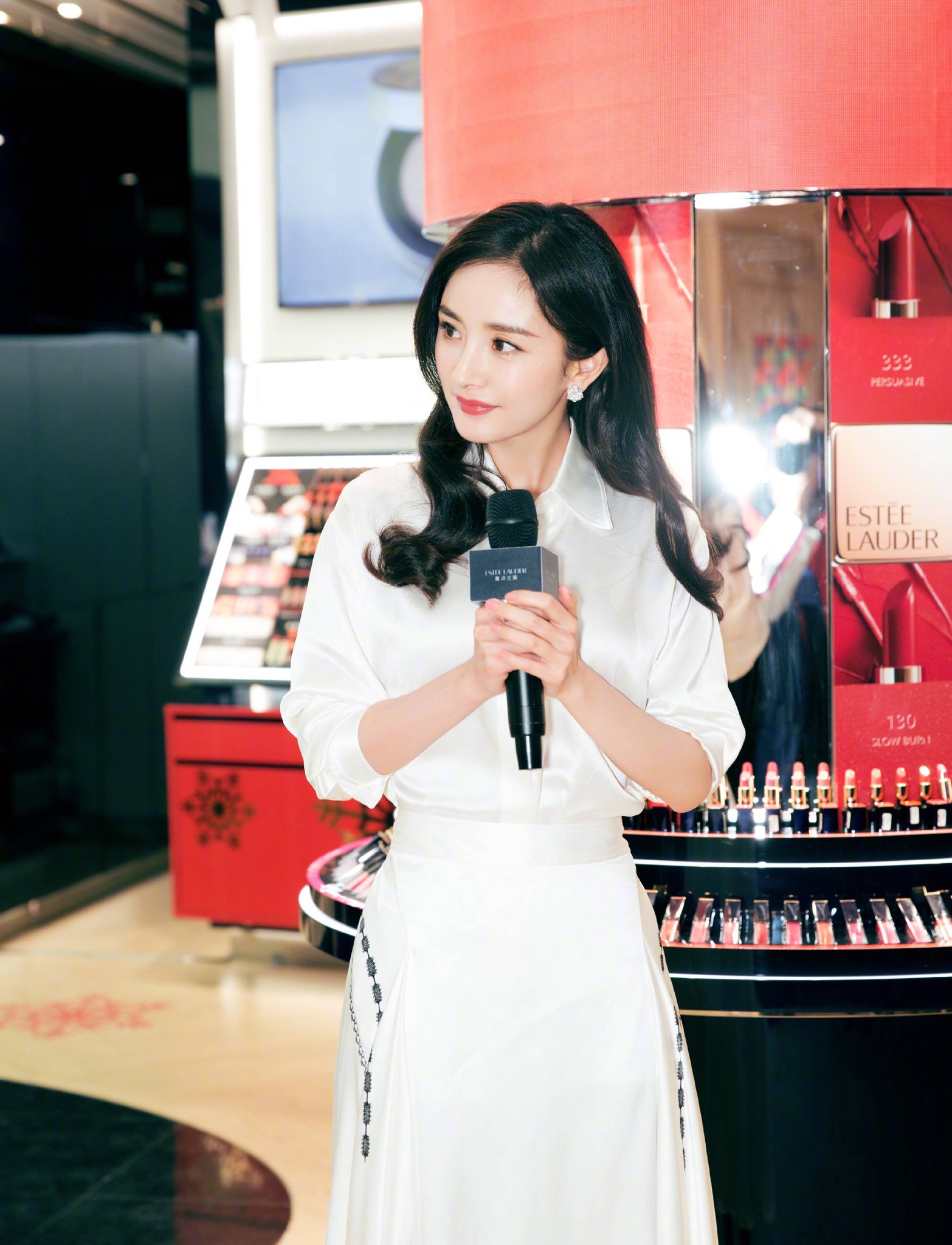 Thả thính đồng nghiệp, để con cho nhà chồng chăm sóc, Dương Mịch tự báo trước về việc ly hôn với Lưu Khải Uy?-5