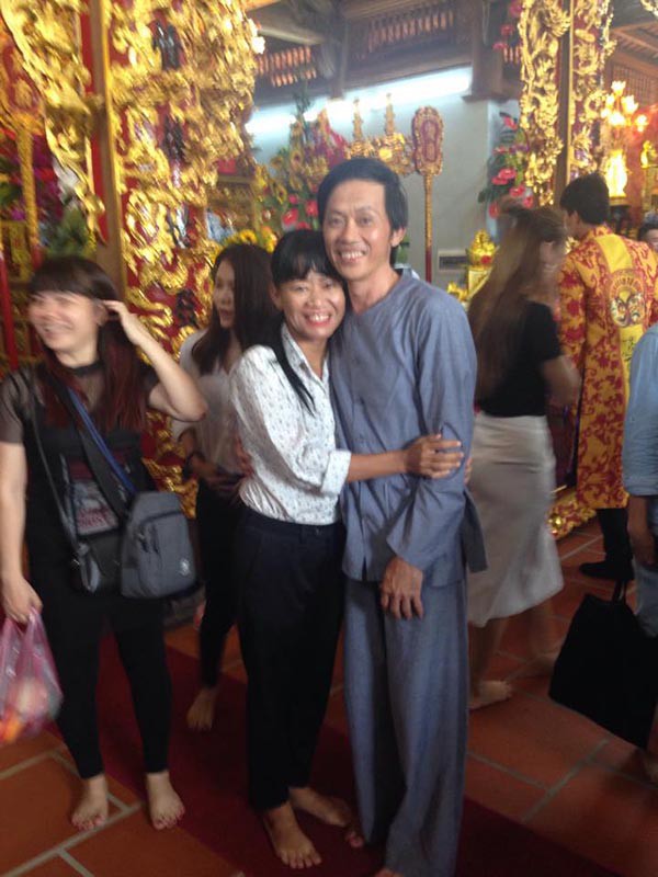 Nữ ca sĩ có hoàn cảnh đặc biệt, được Hoài Linh nhận làm con nuôi giờ ra sao?-5