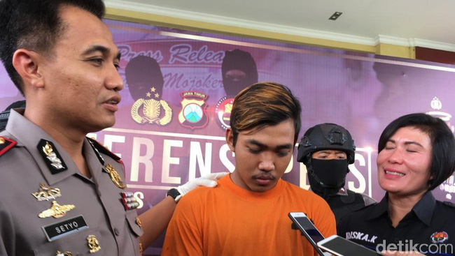 Ngứa mắt nhìn cặp đôi âu yếm nơi công cộng, nam thanh niên quay clip răn đe 2 nhân vật chính rồi chẳng ngờ tự rước họa vào thân-2