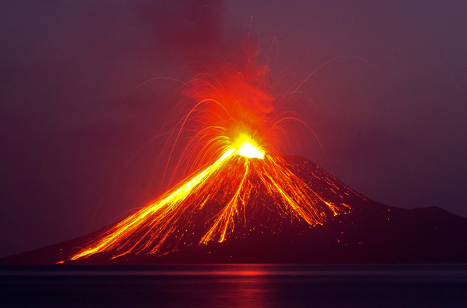 Sóng thần do núi lửa tại Indonesia khiến nhiều người thiệt mạng-3