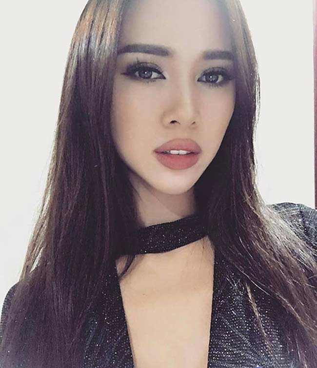 Những hoa hậu, chân dài may mắn sở hữu vũ khí gợi tình chết người này-7