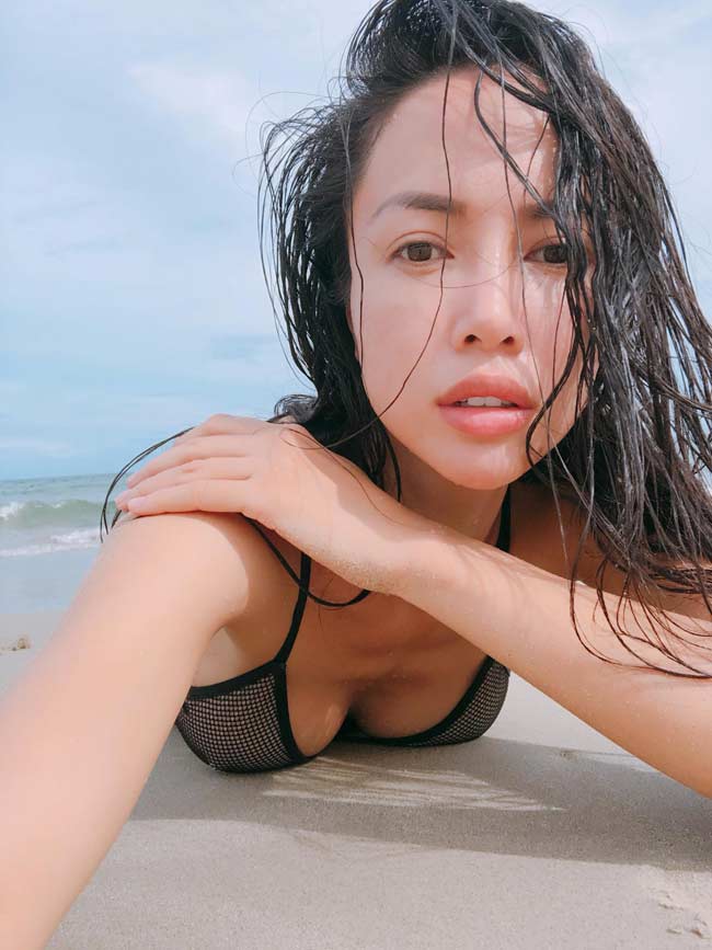 Những hoa hậu, chân dài may mắn sở hữu vũ khí gợi tình chết người này-8