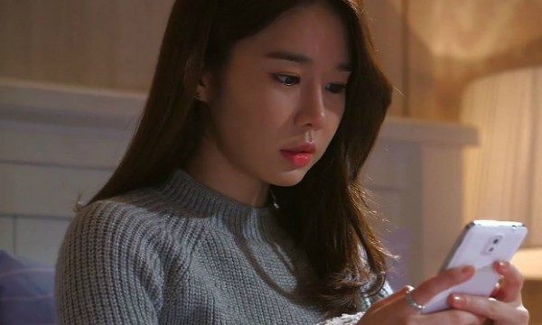 Ly hôn chạy theo nhân tình, nửa năm sau nhận quả báo ê chề nhưng tin nhắn từ chồng cũ mới thật sự đánh gục tôi-2