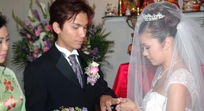Không phải ca sĩ Phi Nhung, cô gái xinh đẹp này mới là vợ ca sĩ Mạnh Quỳnh!-8