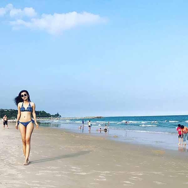 Chân dung nữ MC bị ném đá vì dẫn vô duyên trong chương trình có Quang Hải, Anh Đức-5