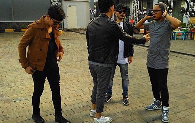 Nam ca sĩ nhắn với người vợ mất tích trong sóng thần ở Indonesia: Hôm nay là sinh nhật em, hãy về nhà sớm nhé!-2