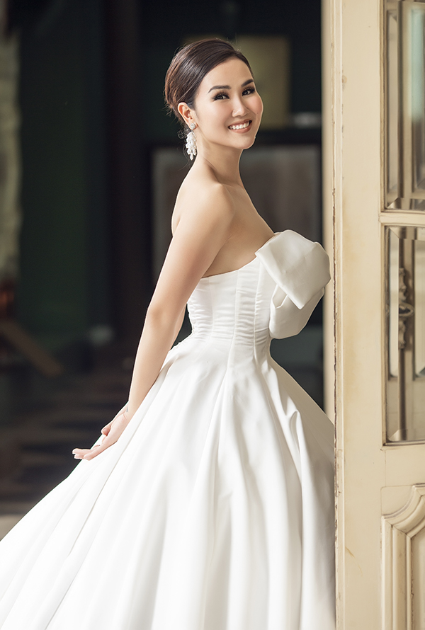 Sau khi khoe bạn trai Ấn Độ, Võ Hạ Trâm tuyên bố kết hôn vào tháng 1 và tung luôn ảnh cưới-14