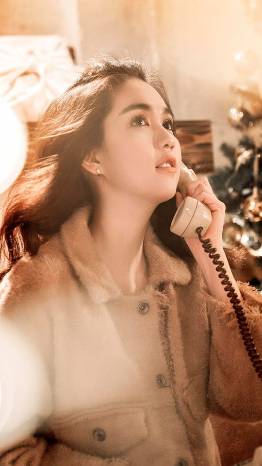 Ngọc Trinh không quên tung hình gợi cảm đón Giáng sinh-6