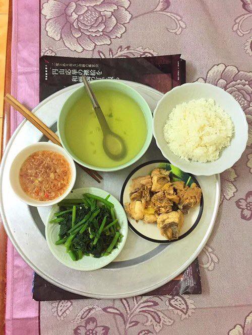 Mẹ 2 con khoe cơm cữ 10 ngày 10 kiểu hấp dẫn, tiện miệng bật mí 1 chi tiết khiến ai nấy ghen tị-4