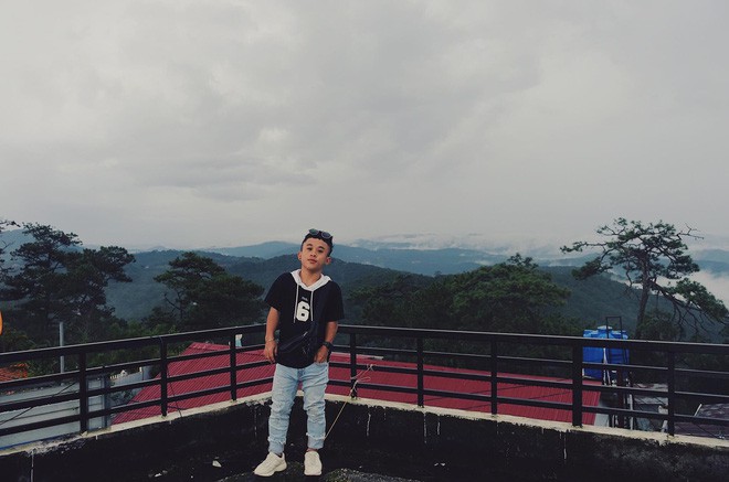 Sau 2 năm chia tay bạn gái người mẫu, chàng lùn 1m26 Trần Xuân Tiến đang hẹn hò với người mới xinh như hot girl?-9