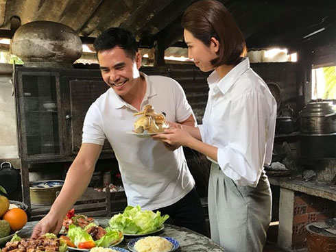 Gạo nếp gạo tẻ tập 101: Hồng Vân bị người tình con rể xô ngã bất tỉnh khi đến đòi cháu-3
