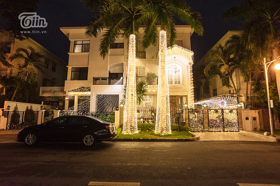 Choáng ngợp trước màn trang hoàng Giáng sinh hoành tráng, rực rỡ tại khu nhà giàu Phú Mỹ Hưng-5