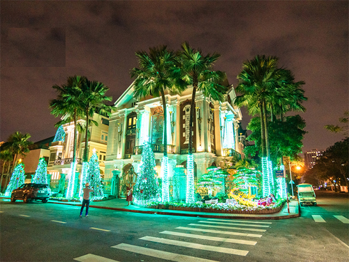 Trải nghiệm đêm Noel của ông lão 22 năm kéo chuông Nhà thờ Lớn Hà Nội-9