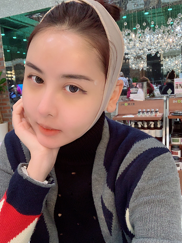 Những mỹ nhân Việt đạt giải GƯƠNG MẶT LẠ LẪM NHẤT NĂM 2018 vì nghi án thẩm mỹ-6