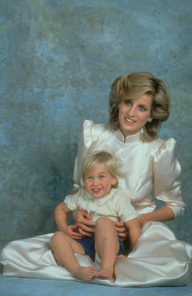 Những bức ảnh để đời của Công nương Diana bên 2 con chứng tỏ bà vẫn là bà mẹ quốc dân được ái mộ nhất-5
