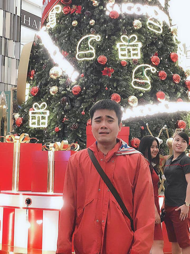Ra đường đêm Noel, nam thanh niên khóc thét chỉ vì một lí do nhiều người gặp phải-2