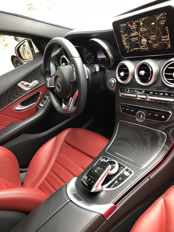 Đẳng cấp như Vân Navy: Mua xe tiền tỷ tặng chị, sắm nhẫn kim cương tặng chồng và khối tài sản kếch xù tuổi 28-9