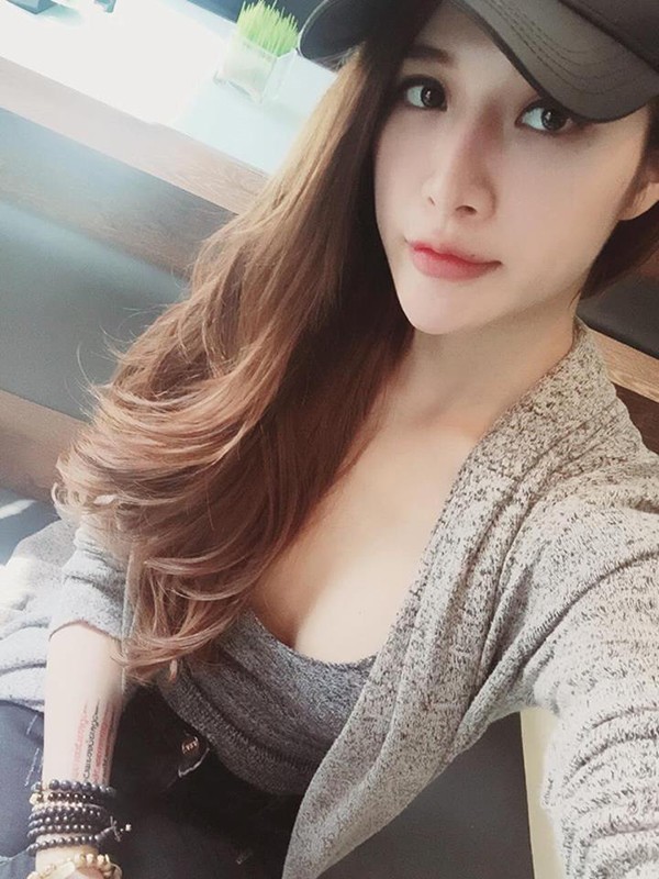 Đẳng cấp như Vân Navy: Mua xe tiền tỷ tặng chị, sắm nhẫn kim cương tặng chồng và khối tài sản kếch xù tuổi 28-11