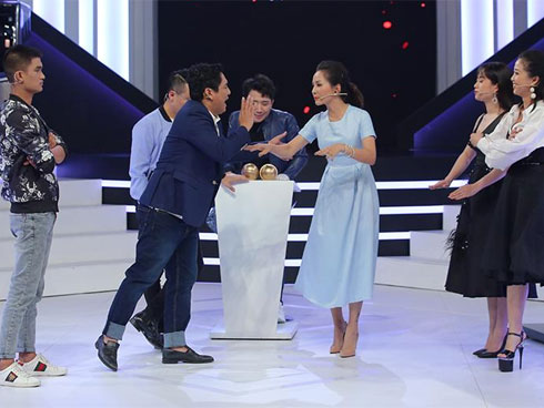 Hoàng Bách: Tôi đến với vợ bằng thái độ chơi bời, không nghiêm túc, vẫn yêu người khác-6