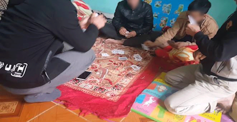 Cả đời còng lưng: Tiền ngàn đô mỗi tháng, đốt trong một giờ-4