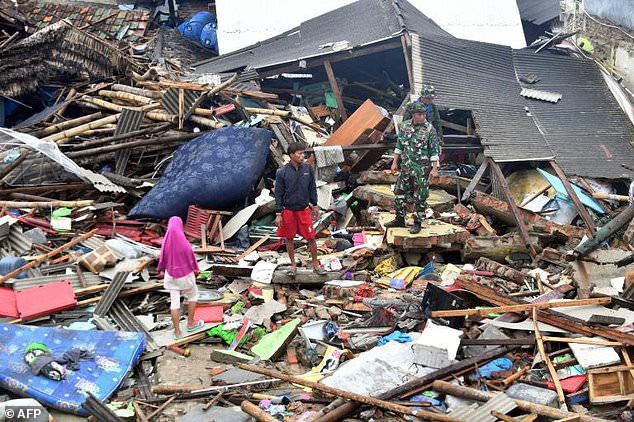 Lựa chọn giữa cứu vợ hoặc cứu mẹ trong cơn sóng thần, người đàn ông Indonesia buộc phải đưa ra quyết định nghiệt ngã-1