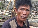 Một số người Indonesia trở về vùng sóng thần tàn phá để chụp ảnh tự sướng: Cảnh hoang tàn mới được nhiều like-5