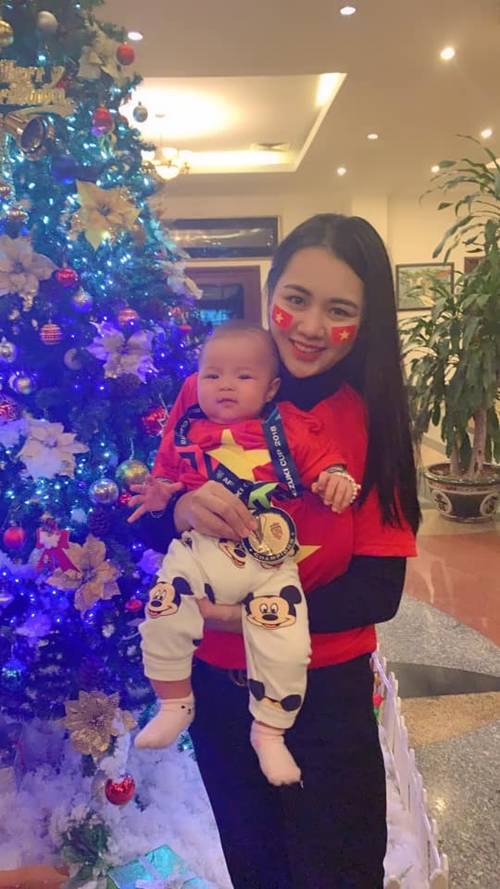 Hoa khôi ĐH Vinh sinh con cho Quế Ngọc Hải, tiết lộ: Giờ bỉm sữa ngày không ai nhắn tin-2