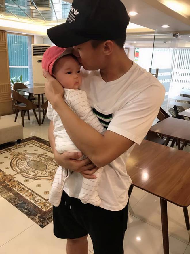 Hoa khôi ĐH Vinh sinh con cho Quế Ngọc Hải, tiết lộ: Giờ bỉm sữa ngày không ai nhắn tin-6