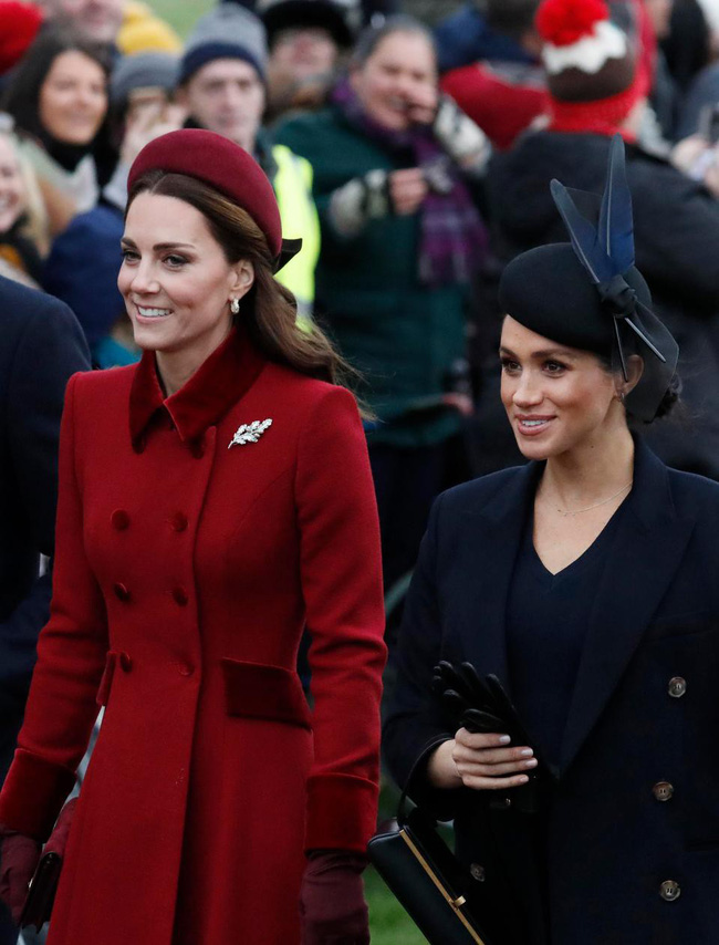 Kate và em dâu Meghan mặt đối mặt dự lễ Giáng Sinh và đây là cách họ trả lời cho tin đồn mâu thuẫn-4
