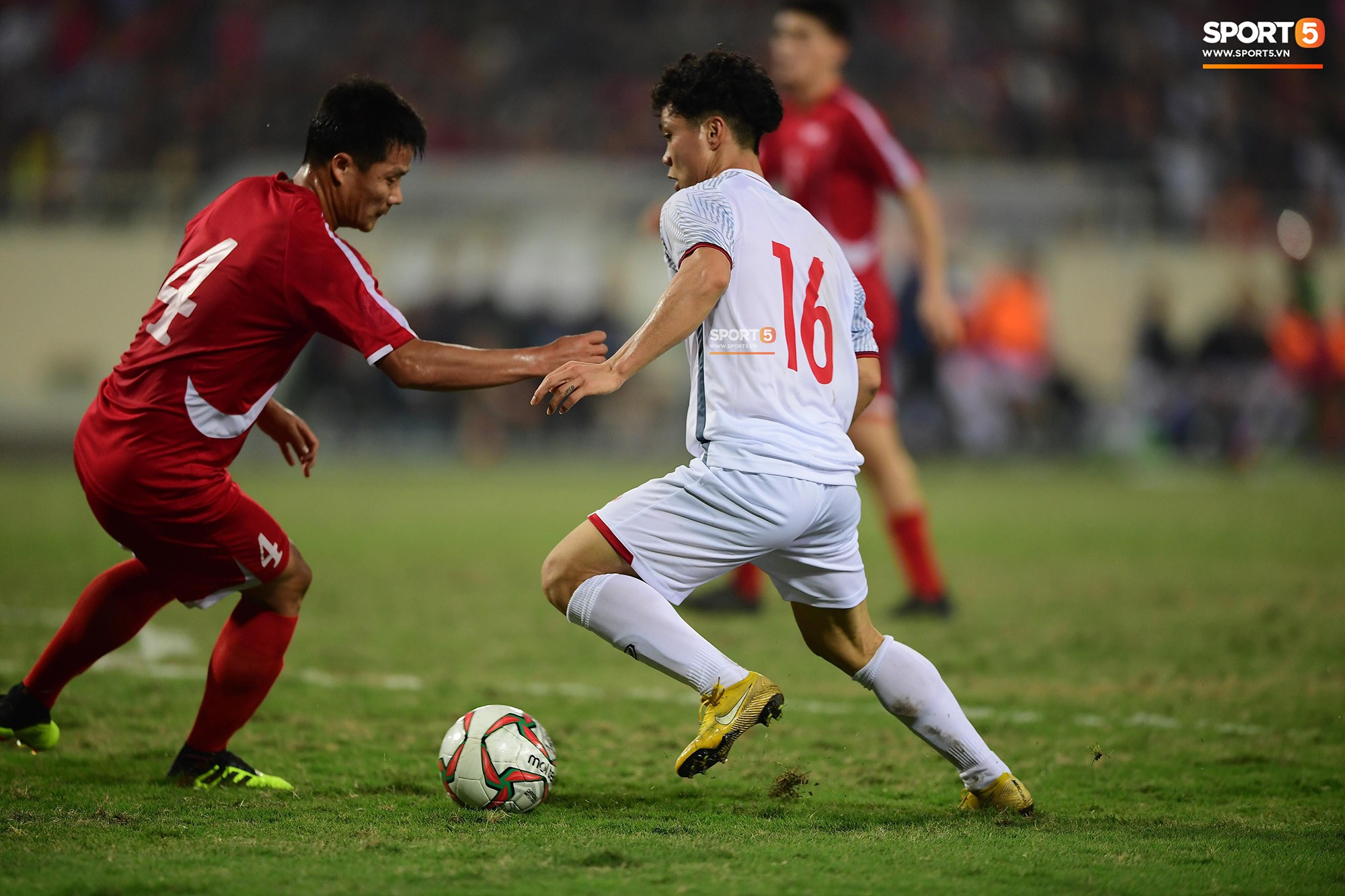 Dứt điểm đủ kiểu không ghi được bàn, Công Phượng được HLV Park Hang Seo an ủi sau trận hòa CHDCND Triều Tiên-5