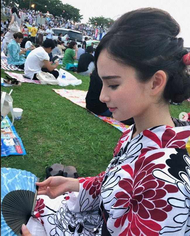 Những thiếu nữ châu Á khiến người ta sững sờ khi nhìn nghiêng-13