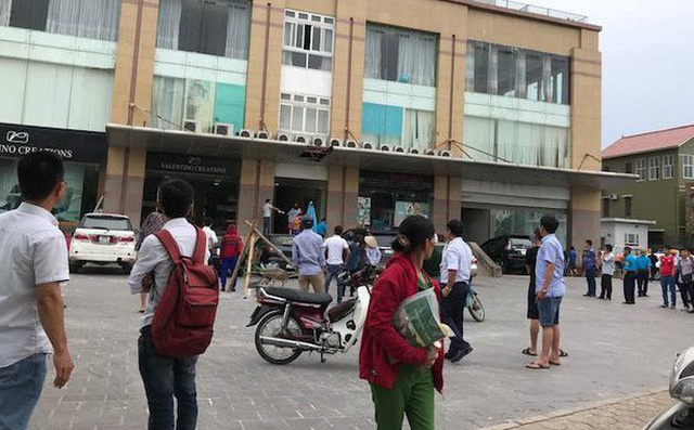 Miếng bê tông rơi từ sân thượng tầng 18 trúng đầu bé trai 3 tuổi khiến bé thiệt mạng-1