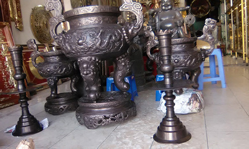 Đồ thờ cũ muốn thay mới phải xử lý như thế này để tránh tổ tiên phẫn nộ, tai họa ngập đầu-1