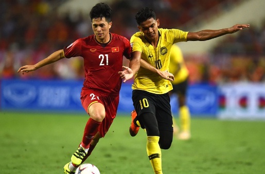 Màn cosplay thánh sơ vin Đình Trọng của Tư Dũng khiến các fan được dịp hú hét: Thì ra sơ vin cũng có thể lây qua đường...đụng chạm-6